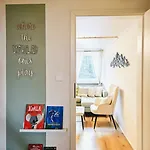 Entire For Groups With 4 Bedrooms Near Rhine Falls & Zurich Airport Klettgau