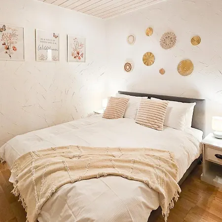 Cozy With 4 Bedrooms Near Zurich And Rhine Falls * Klettgau