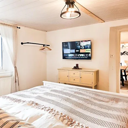 Apartmán Cozy With 4 Bedrooms Near Zurich And Rhine Falls *