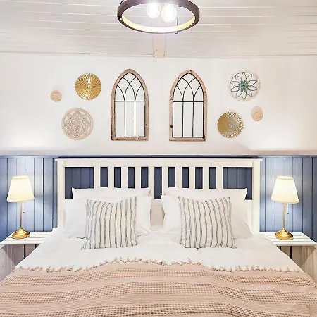 Cozy With 4 Bedrooms Near Zurich And Rhine Falls Apartmán