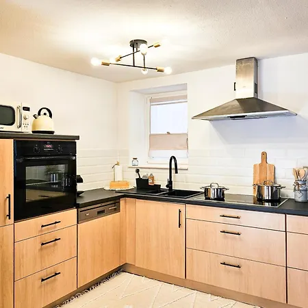 Cozy With 4 Bedrooms Near Zurich And Rhine Falls Apartmán